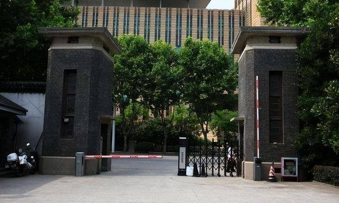 军区大院txt下载_(军区大院TXT下载笔趣阁)